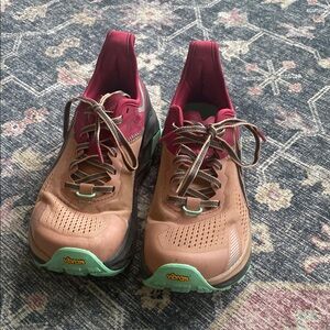 Altra Olympus 5 vibram sole 6.5 women’s trail running shoes